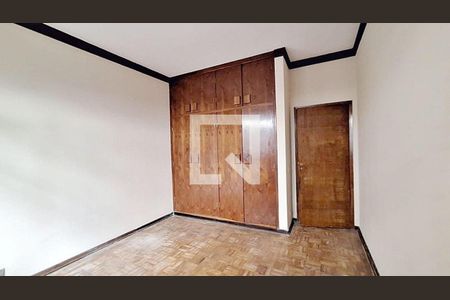 Casa à venda com 3 quartos, 450m² em Jardim Santa Helena, São Paulo