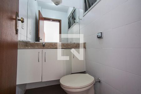 Lavabo de apartamento para alugar com 3 quartos, 137m² em Nossa Senhora Aparecida, Uberlândia