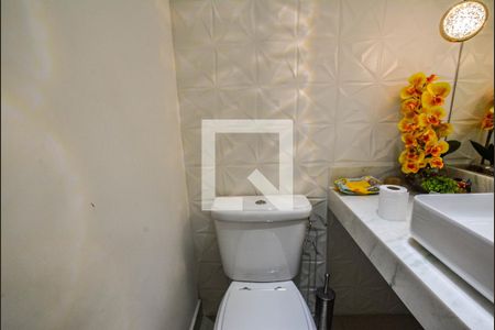Lavabo de casa de condomínio à venda com 3 quartos, 182m² em Vila Assunção, Santo André