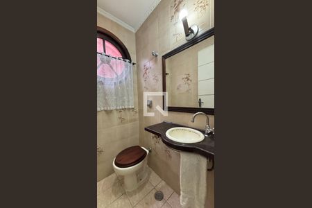 Lavabo de casa para alugar com 3 quartos, 135m² em Santa Maria, Santo André