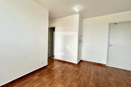 Sala/Cozinha de apartamento para alugar com 2 quartos, 35m² em Vila Mira, São Paulo