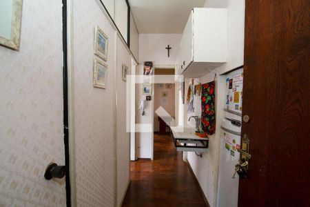 Corredor de apartamento à venda com 3 quartos, 80m² em Coração Eucarístico, Belo Horizonte