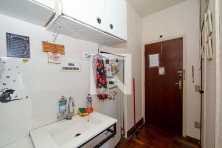 Corredor de apartamento à venda com 3 quartos, 80m² em Coração Eucarístico, Belo Horizonte