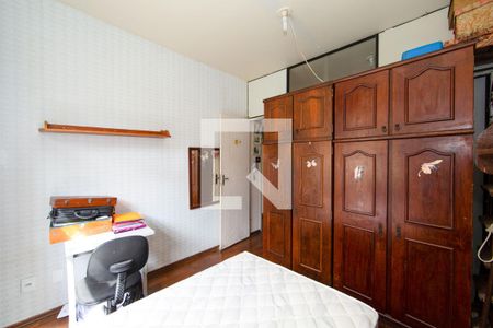 Sala de apartamento à venda com 3 quartos, 80m² em Coração Eucarístico, Belo Horizonte