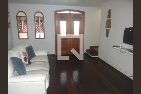Sala de casa para alugar com 4 quartos, 128m² em Jardim Rizzo, São Paulo