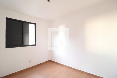 Quarto 1 de apartamento para alugar com 2 quartos, 58m² em Shopping Park, Uberlândia