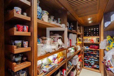 Despensa de apartamento à venda com 4 quartos, 209m² em Indianópolis, São Paulo