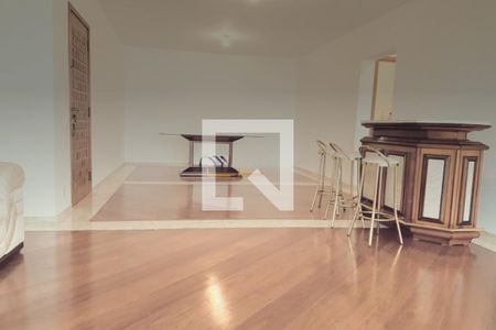 Apartamento à venda com 3 quartos, 210m² em Vila Suzana, São Paulo