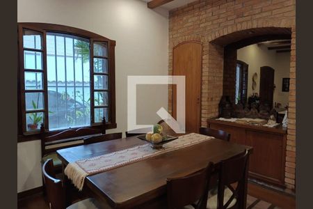 Casa à venda com 4 quartos, 189m² em Butantã, São Paulo