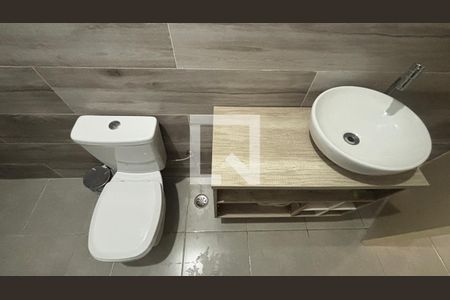 Banheiro de casa à venda com 3 quartos, 102m² em Jardim Cristiane, Santo André