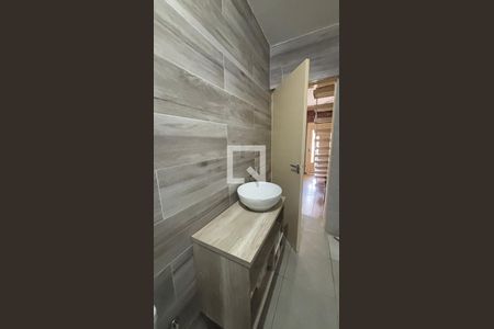 Banheiro de casa à venda com 3 quartos, 102m² em Jardim Cristiane, Santo André