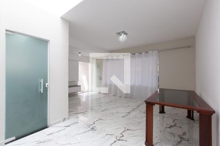 Sala de casa para alugar com 2 quartos, 80m² em Parada Xv de Novembro, São Paulo