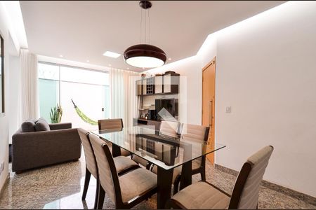 Sala de apartamento à venda com 4 quartos, 210m² em Sagrada Família, Belo Horizonte