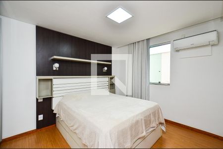 Suite de apartamento à venda com 4 quartos, 210m² em Sagrada Família, Belo Horizonte