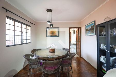 Casa para alugar com 5 quartos, 176m² em Vila Mazzei, São Paulo