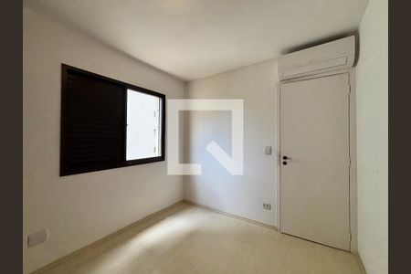 Quarto de apartamento para alugar com 2 quartos, 79m² em Moema, São Paulo