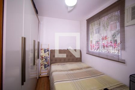 Quarto 2 de apartamento para alugar com 2 quartos, 48m² em Maria Paula, São Gonçalo