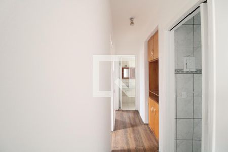Corredor de apartamento para alugar com 2 quartos, 74m² em Vila Constancia, São Paulo
