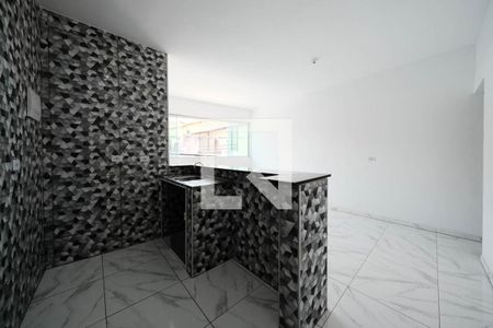 Sala/Cozinha de casa para alugar com 2 quartos, 40m² em Vila Paranagua, São Paulo