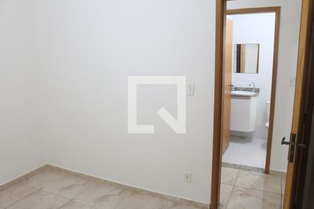 Quarto 1 de apartamento para alugar com 2 quartos, 55m² em Nova Gerti, São Caetano do Sul