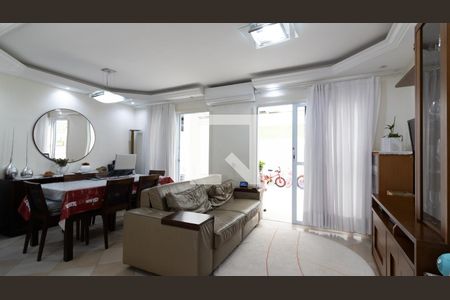 Sala de casa de condomínio para alugar com 3 quartos, 97m² em Cangaiba, São Paulo