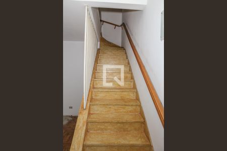 Escada de casa à venda com 2 quartos, 110m² em Perdizes, São Paulo