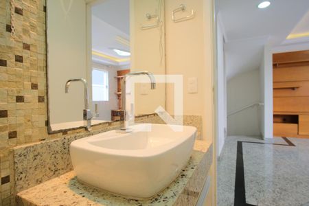 Lavabo de casa de condomínio para alugar com 3 quartos, 102m² em Vila Aricanduva, São Paulo