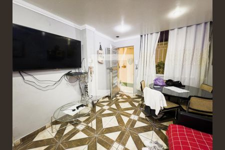 Sala de apartamento à venda com 2 quartos, 32m² em Olaria, Rio de Janeiro