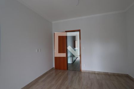 Suíte de casa à venda com 3 quartos, 107m² em Vila Lucia, São Paulo