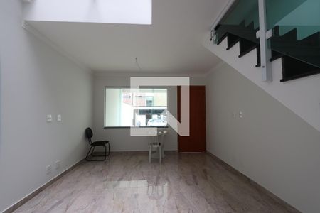 Sala de casa à venda com 3 quartos, 107m² em Vila Lucia, São Paulo