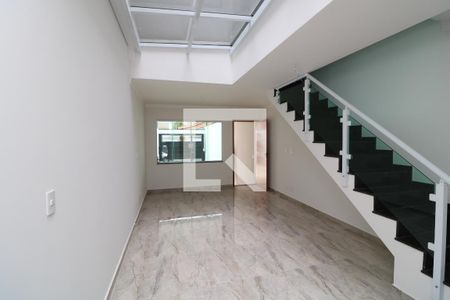 Sala de casa à venda com 3 quartos, 107m² em Vila Lucia, São Paulo