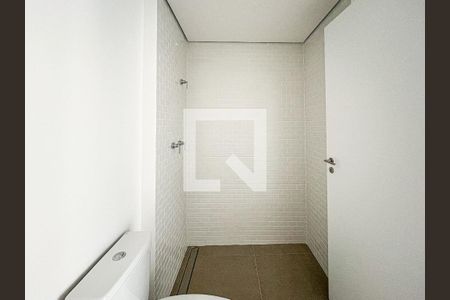 Banheiro da Suíte 1 de apartamento à venda com 2 quartos, 66m² em Vila Ipojuca, São Paulo