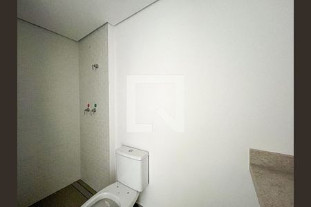 Banheiro da Suíte 1 de apartamento à venda com 2 quartos, 66m² em Vila Ipojuca, São Paulo