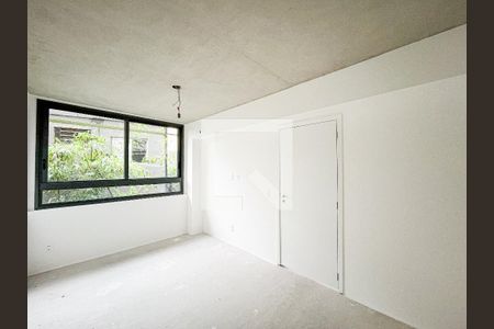 Suíte 1 de apartamento à venda com 2 quartos, 66m² em Vila Ipojuca, São Paulo
