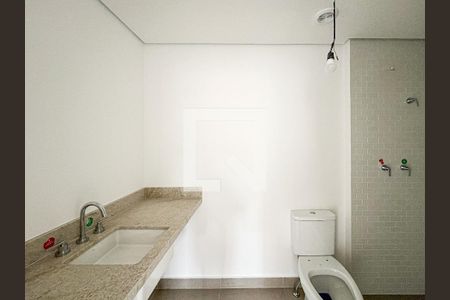 Banheiro da Suíte 1 de apartamento à venda com 2 quartos, 66m² em Vila Ipojuca, São Paulo