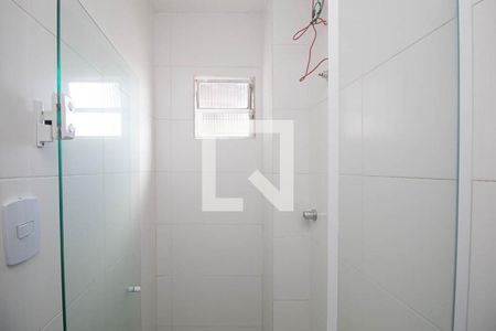 Banheiro de apartamento para alugar com 1 quarto, 16m² em Vila Maria Baixa, São Paulo