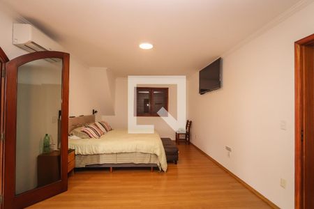 Suite de casa à venda com 5 quartos, 350m² em Jardim Londrina, São Paulo