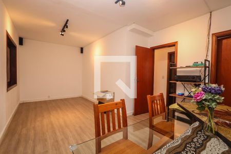 Sala de Cinema de casa à venda com 5 quartos, 350m² em Jardim Londrina, São Paulo