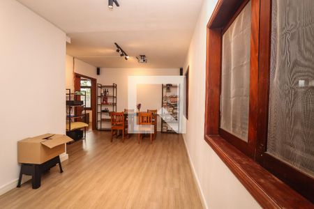 Sala de Cinema de casa à venda com 5 quartos, 350m² em Jardim Londrina, São Paulo