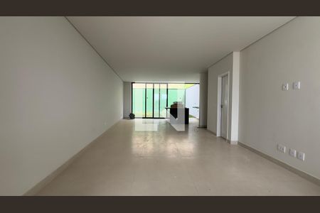 Sala de casa à venda com 3 quartos, 146m² em Estoril, Belo Horizonte