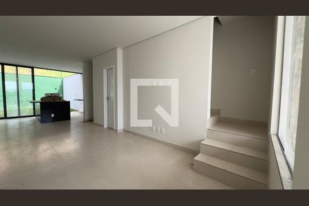 Sala de casa à venda com 3 quartos, 146m² em Estoril, Belo Horizonte