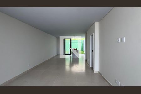 Sala de casa à venda com 3 quartos, 146m² em Estoril, Belo Horizonte