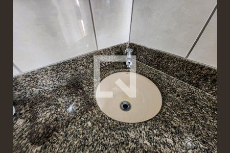 Lavabo de apartamento para alugar com 2 quartos, 92m² em Embaré, Santos