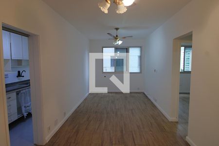 Sala de apartamento para alugar com 3 quartos, 67m² em Todos Os Santos, Rio de Janeiro