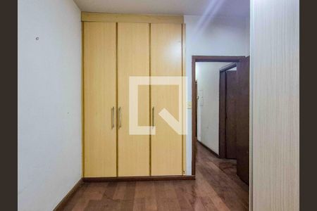 Quarto 1 de casa de condomínio à venda com 5 quartos, 197m² em Vila Pirajussara, São Paulo