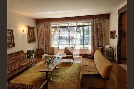 Casa à venda com 3 quartos, 375m² em Vila Nova Conceição, São Paulo