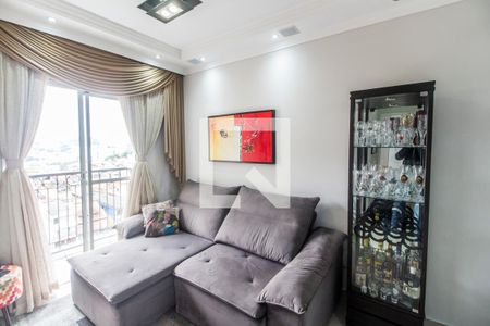 Sala de apartamento para alugar com 2 quartos, 55m² em Jardim Tupanci, Barueri