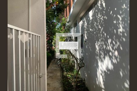 Casa à venda com 4 quartos, 350m² em Cidade São Francisco, São Paulo