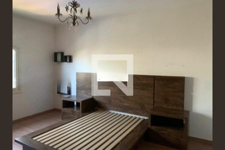 Casa à venda com 4 quartos, 350m² em Cidade São Francisco, São Paulo