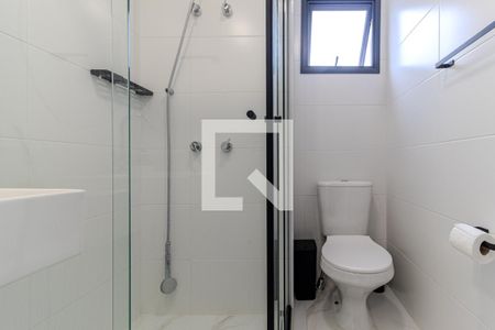 Banheiro de kitnet/studio para alugar com 1 quarto, 19m² em República, São Paulo